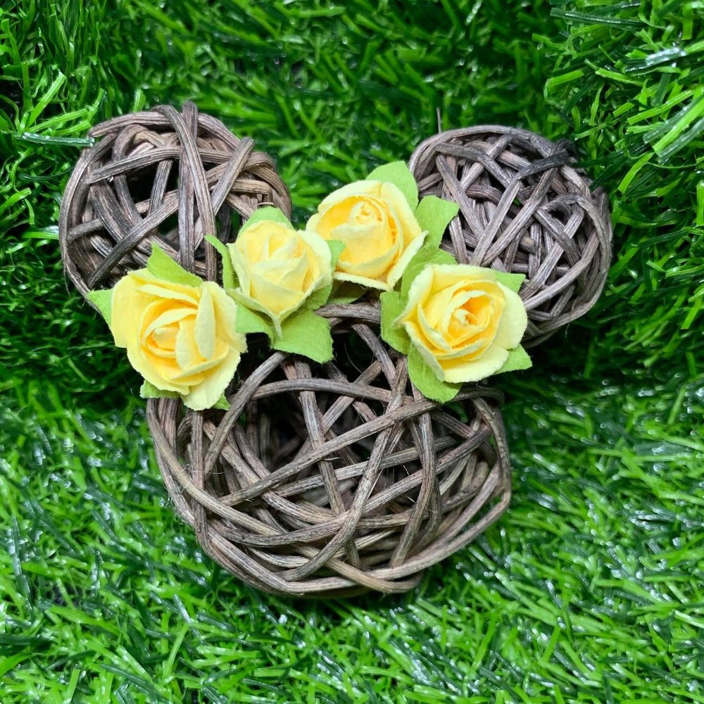 Branch Ball Mouse Head Magnet with Flower Crown